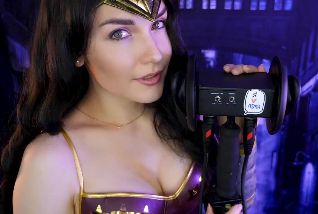 KittyKlaw-ASMR-Wonder-Woman-Licking-Video-Leaked-1-1024x689-1.jpg